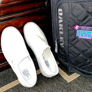 Classic White Vans Off The Wall Slip On Shoes